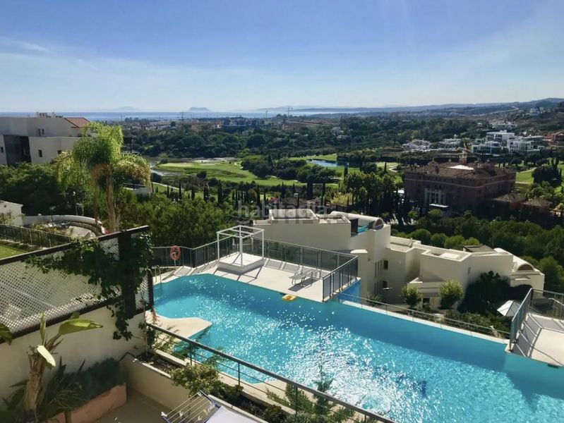 Foto 10ed1d6e-9874-4244-ab49-6d5dcf5aaf9f. Apartament amb aparcament piscina a Los Flamingos Benahavís