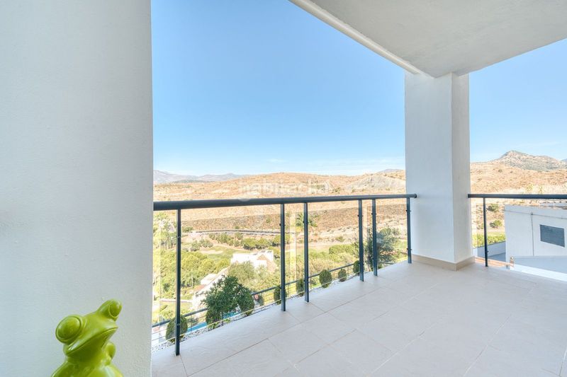 Foto f08c2df7-b634-49da-8cdd-cd5c328ca6c4. Apartament amb aparcament piscina a Los Flamingos Benahavís
