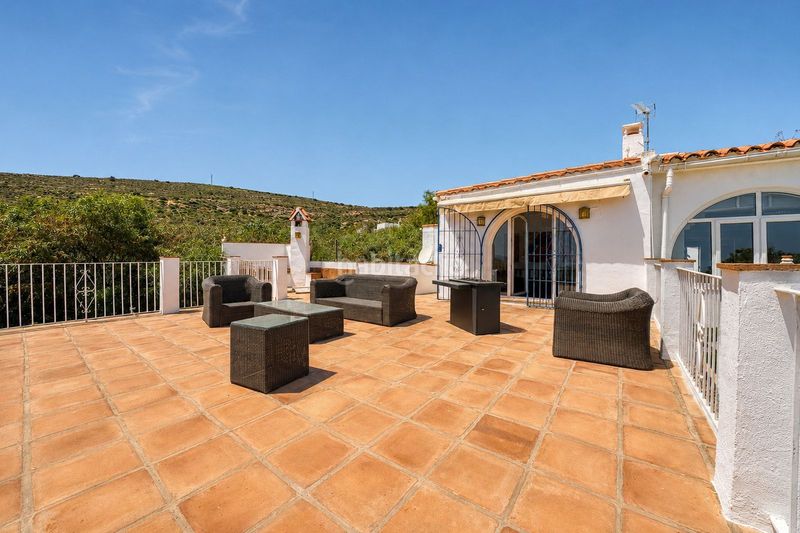 Foto 8c74e7f5-18e4-4743-bb1c-05642252e0ab. Xalet amb aparcament piscina a Torreguadiaro-San Diego Sotogrande