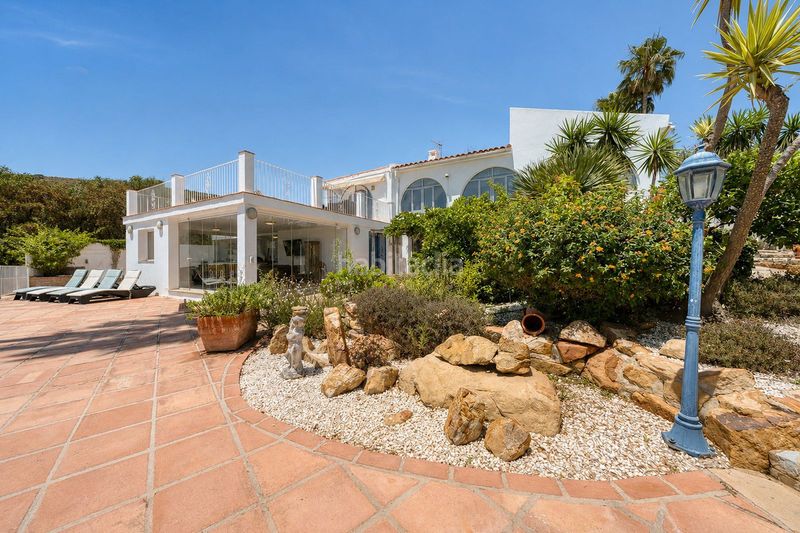 Foto d7a06e21-8d40-418d-8427-9ca56d35b037. Xalet amb aparcament piscina a Torreguadiaro-San Diego Sotogrande