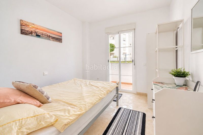 Foto 18ec1681-1bfa-4ce3-86ce-790c78410de8. Apartament amb aparcament piscina a Chullera Manilva