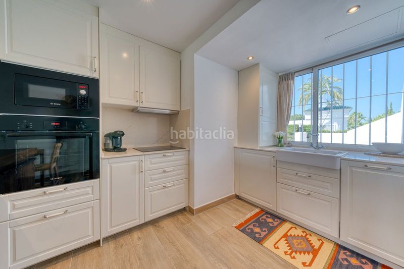 Foto c05a5a4c-a692-4cb9-b29e-135082fc5e4e. Planta baixa amb piscina a Aloha Marbella