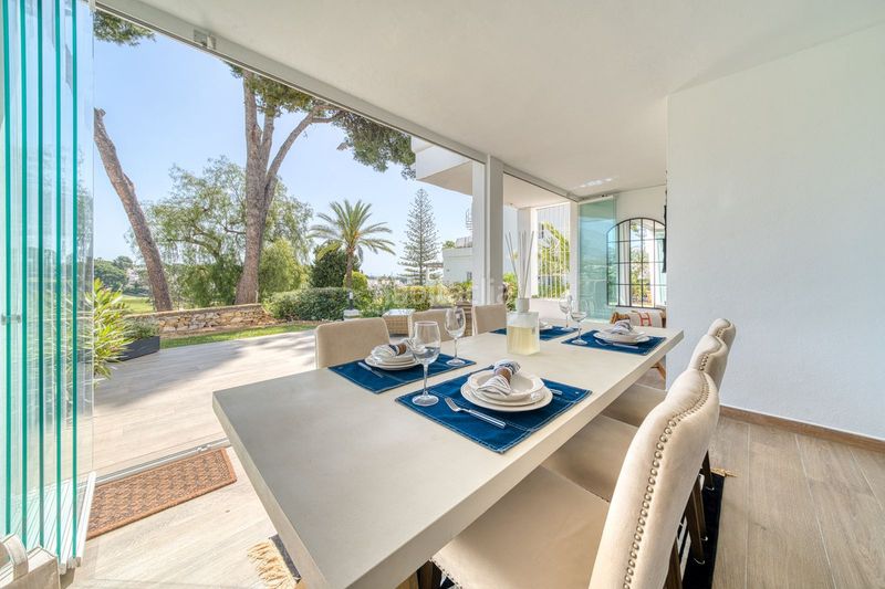 Foto cd41ad47-f629-4c13-9c40-e2f5690a814a. Planta baixa amb piscina a Aloha Marbella