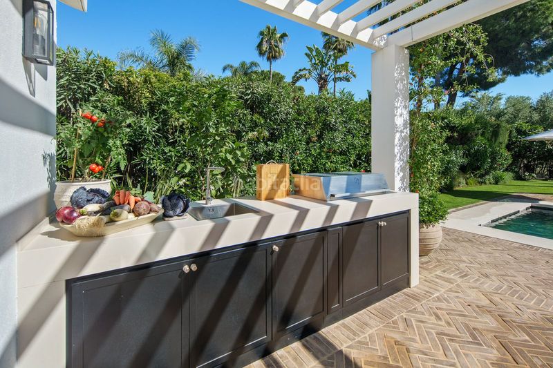 Foto 63a8f87e-ad89-428e-a1e0-d2634b432930. Chalet en Las Brisas Marbella
