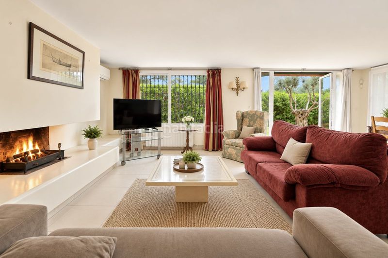 Foto d4289bdd-8ad1-46a7-8549-8ccdd46eb7e0. Chalet en Elviria Marbella