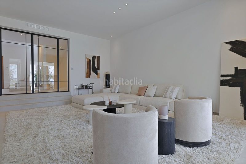 Foto 485dea54-ef2c-40d1-822b-2b982db0a9e8. Xalet amb aparcament piscina a La Alquería Benahavís