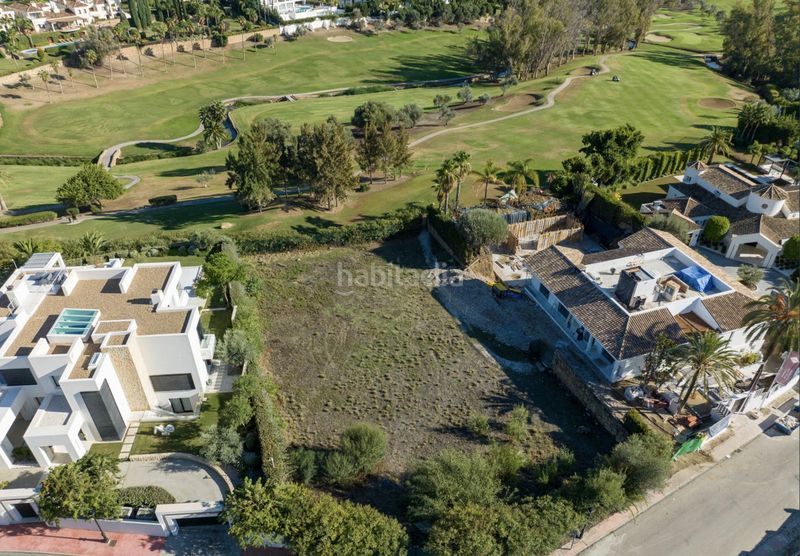 Foto ac09aa27-94da-4b8d-a513-3441ab9a482d. Terreny residencial a Los Naranjos Marbella