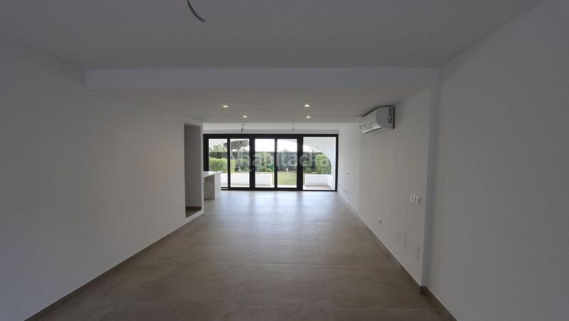 Foto b283de0b-9131-45dc-9132-a5a08e6a6f81. Semi detached house with pool in Riviera del Sol Mijas