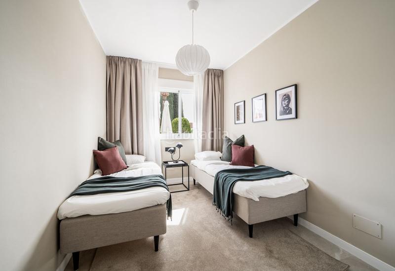 Foto 4f855846-4b21-464a-a86c-093823203d8e. Apartament amb piscina a Nueva Andalucía centro Marbella