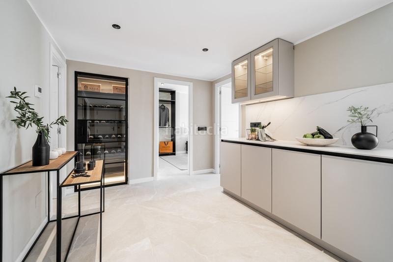 Foto 63808086-e964-4593-beed-8de137ac0993. Appartement mit pool in Nueva Andalucía centro Marbella