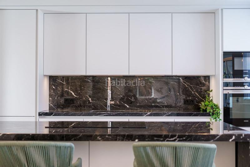 Foto 79b38ec6-d02f-4b98-a503-fdffbd899ed8. Chalet with parking pool in Las Brisas Marbella