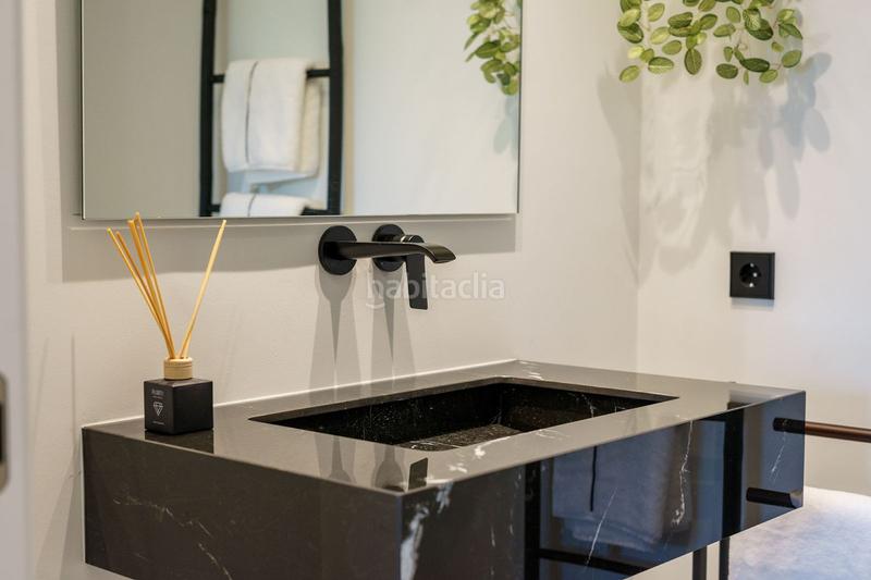 Foto 7f2ac12a-c516-4882-a93f-faa022dc4692. Chalet with parking pool in Las Brisas Marbella