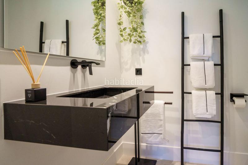 Foto 3e80641e-bb5d-487e-b737-84c0f49170d8. Xalet amb aparcament piscina a Las Brisas Marbella