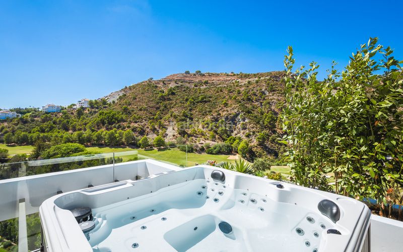 Foto c142f104-c512-4f4e-911d-3d8e0e744716. Xalet amb aparcament piscina a La Quinta Benahavís