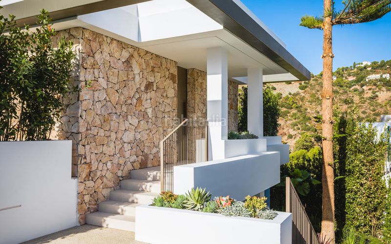 Foto f81963c1-0380-4b37-ba45-35e118e15328. Xalet amb aparcament piscina a La Quinta Benahavís