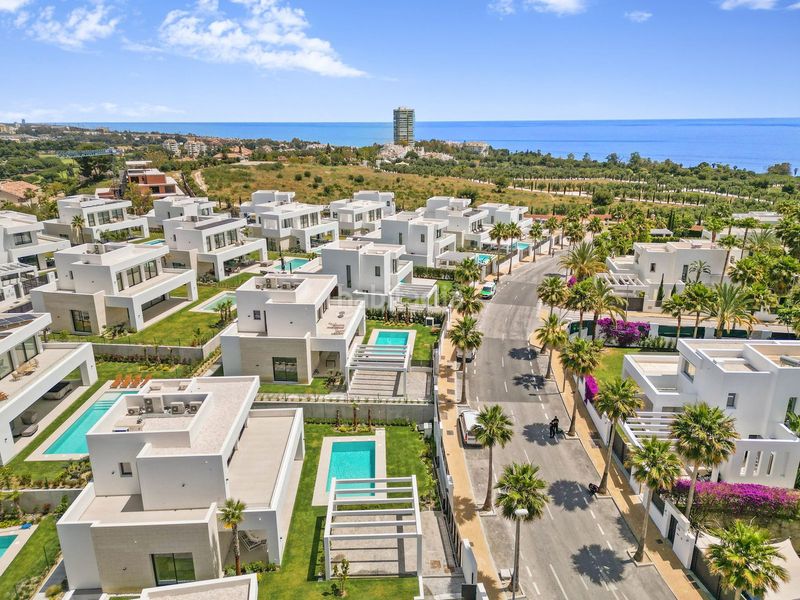 Foto 03a2b2d8-2e4d-4e4f-bbad-b7082ab42ca1. Chalet en Río Real Marbella