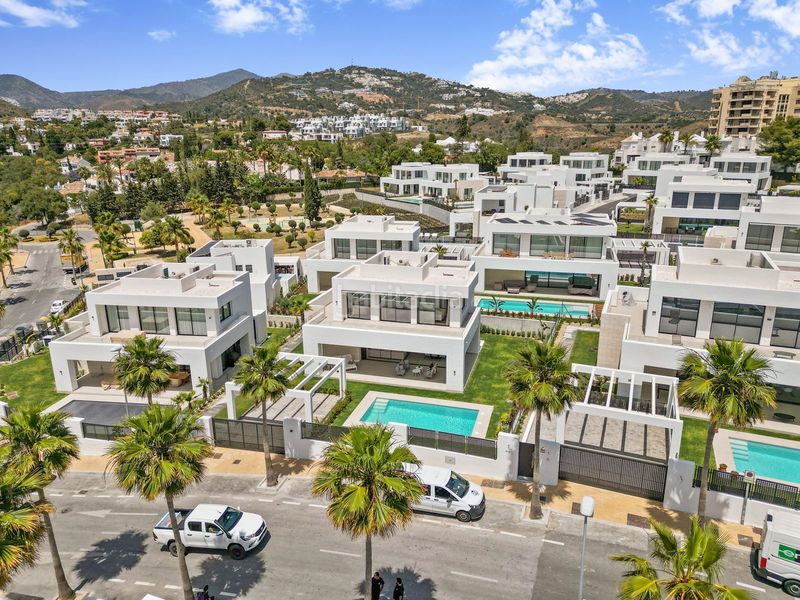 Foto 2a97a2f6-0643-4224-b12d-7dffca863bd7. Chalet en Río Real Marbella