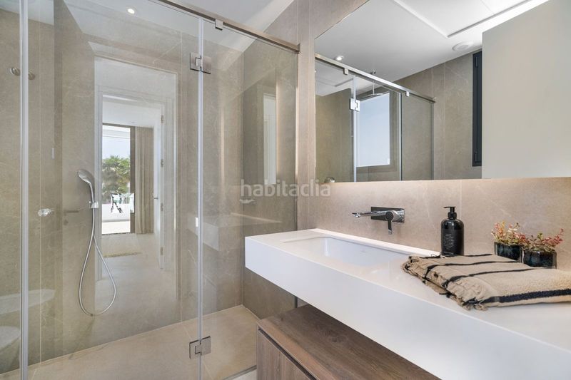 Foto bc6a9587-b052-4085-a579-e68808a0ad29. Chalet en Río Real Marbella