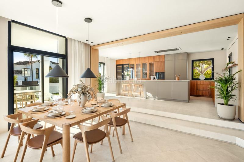 Foto 7c09cb43-3b6e-41c5-9eef-290a6b88974d. Chalet mit parking pool in Los Naranjos Marbella