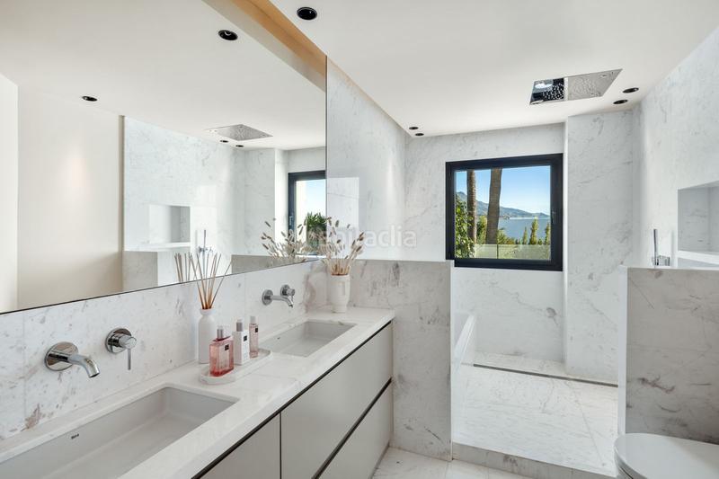 Foto 9c9ee636-9578-448c-801a-7d54e592e0a8. Chalet mit parking pool in Los Naranjos Marbella