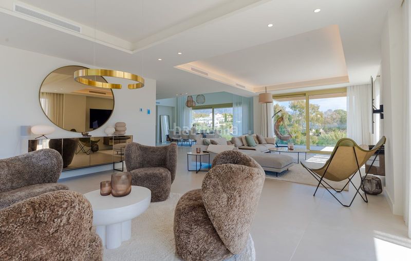 Foto e03c543c-4d17-46f5-84c5-a45df690a56d. Ático en Las Lomas de Río Verde Marbella