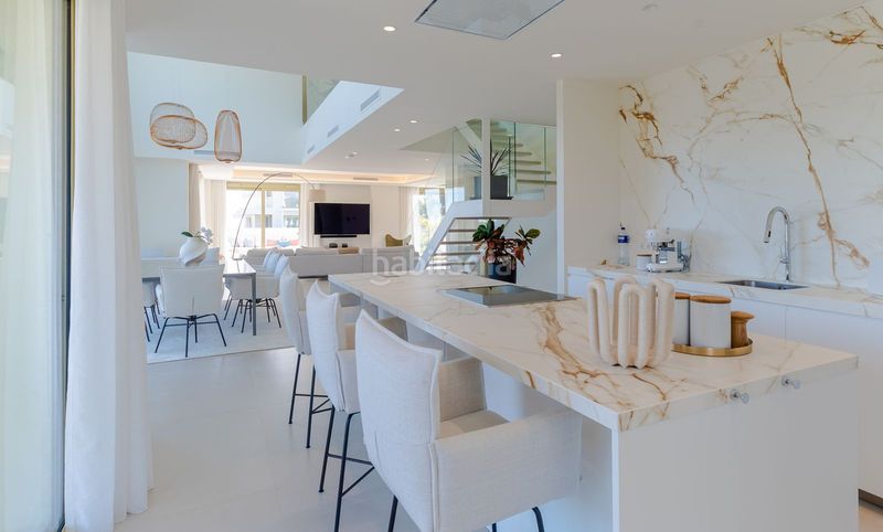 Foto f0909731-18fe-42da-84f6-fdc04ec35ed4. Ático en Las Lomas de Río Verde Marbella