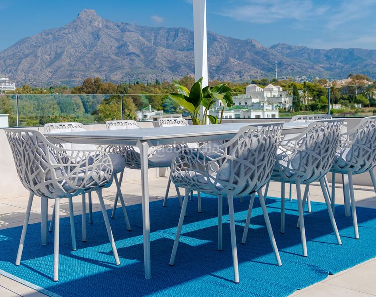 Foto fe87f986-e0ed-445c-bef1-bfae7a66874a. Ático en Las Lomas de Río Verde Marbella