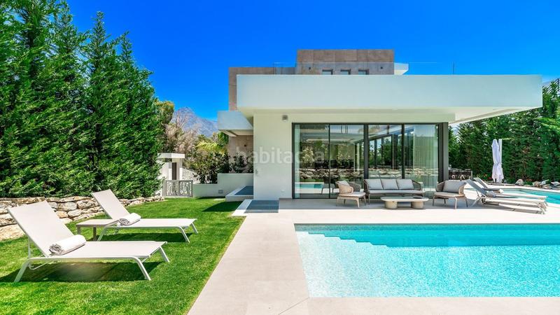 Foto fab96569-da4e-4a77-85ef-5e418c61fe3a. Chalet con parcheggio piscina in Puerto Banús Marbella