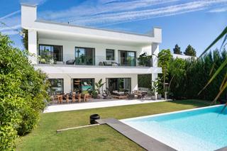Chalet in Nueva Andalucía centro