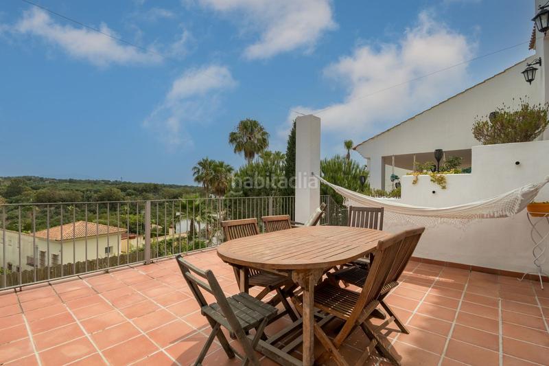 Foto fd3dbff7-2b56-4dcb-b079-cb85ddd28efc. Chalet en Sotogrande alto Sotogrande