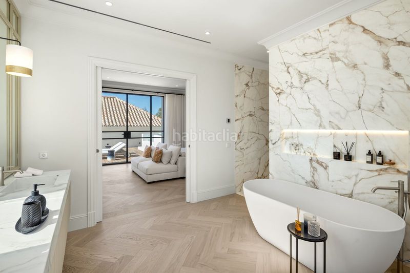 Foto a92c35d8-31a3-43fe-a15c-6ce2a861ec85. Chalet en Los Naranjos Marbella