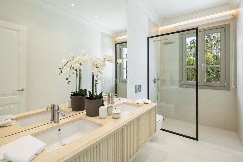 Foto b29b555f-a4e7-4eb9-9e49-8a8a836e2898. Chalet en Los Naranjos Marbella