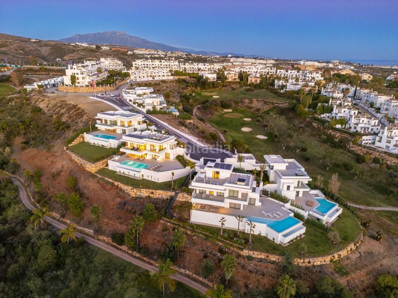 Foto 4badbf93-b2f6-4830-973a-c2c4447ab9db. Xalet amb aparcament piscina a La Concha - Resina Golf Estepona