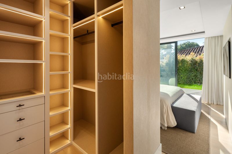 Foto a1afa309-d6f0-433b-8b0b-e02d9b446f1e. Xalet amb aparcament piscina a Las Brisas Marbella