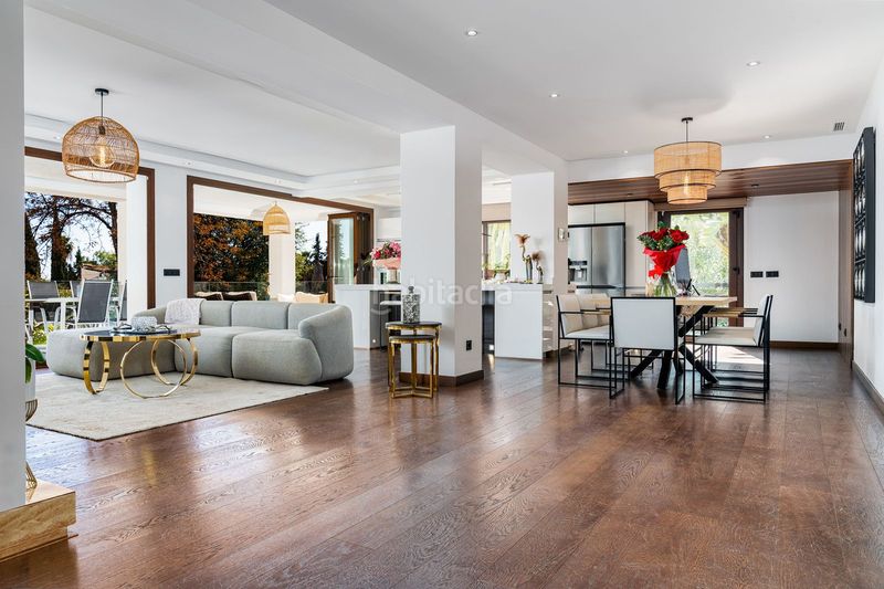 Foto 023ef413-2588-43f6-adbe-19b35a0c3186. Xalet amb aparcament piscina a Las Brisas Marbella