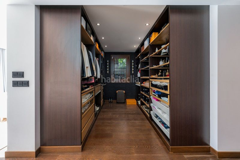 Foto 05e24212-1d8b-44d7-85b8-a21605a03464. Xalet amb aparcament piscina a Las Brisas Marbella