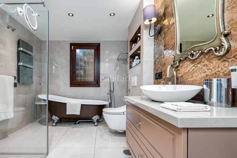 Foto 0ed553cf-5662-404b-acca-a30f04bd2307. Xalet amb aparcament piscina a Las Brisas Marbella