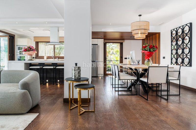 Foto 17c594f6-2a5f-40aa-a898-04633bbac9b0. Xalet amb aparcament piscina a Las Brisas Marbella