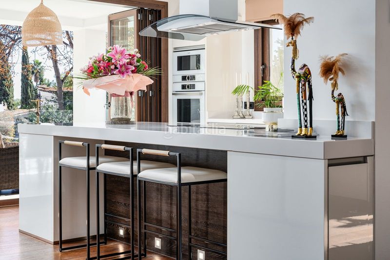 Foto 7976130c-316e-4c6d-8c7d-5812bccab704. Xalet amb aparcament piscina a Las Brisas Marbella