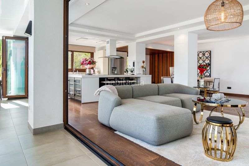 Foto 7cb91f94-e8ec-4f56-a804-d6be4429b6bf. Xalet amb aparcament piscina a Las Brisas Marbella