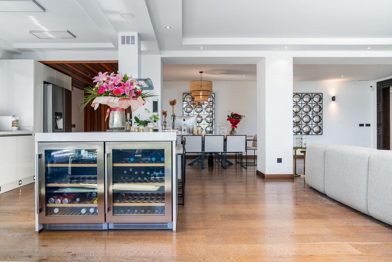 Foto a32a6947-7141-423a-a2cc-0509cedaf122. Xalet amb aparcament piscina a Las Brisas Marbella