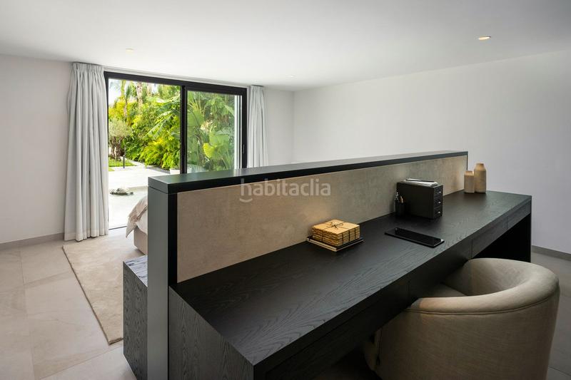 Foto 0df6bf95-37e1-4cf3-9da5-9a41ab6479f1. Chalet mit parking in Nueva Andalucía centro Marbella