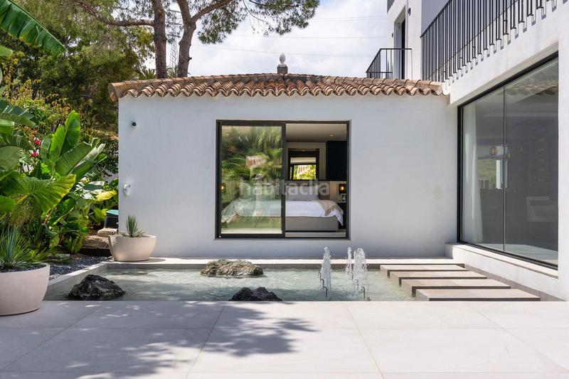 Foto 131bd5f4-f42d-4efc-bc54-d7f4eb2b5291. Chalet mit parking in Nueva Andalucía centro Marbella