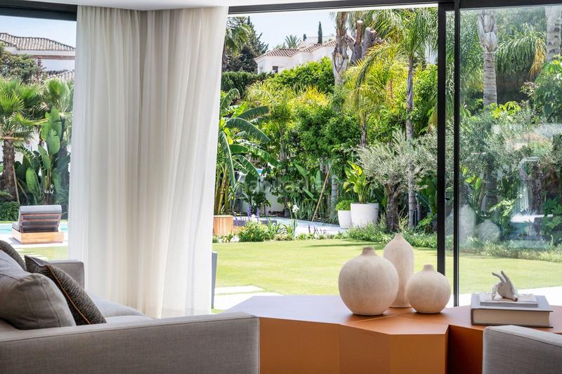 Foto 49e4a03c-a522-45e3-9a00-ae3da5569cb5. Chalet mit parking in Nueva Andalucía centro Marbella