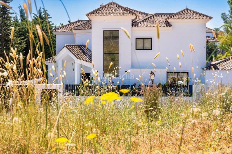 Foto af60d74c-c2ef-408a-b9e8-75ff1ece3567. Chalet mit parking in Nueva Andalucía centro Marbella