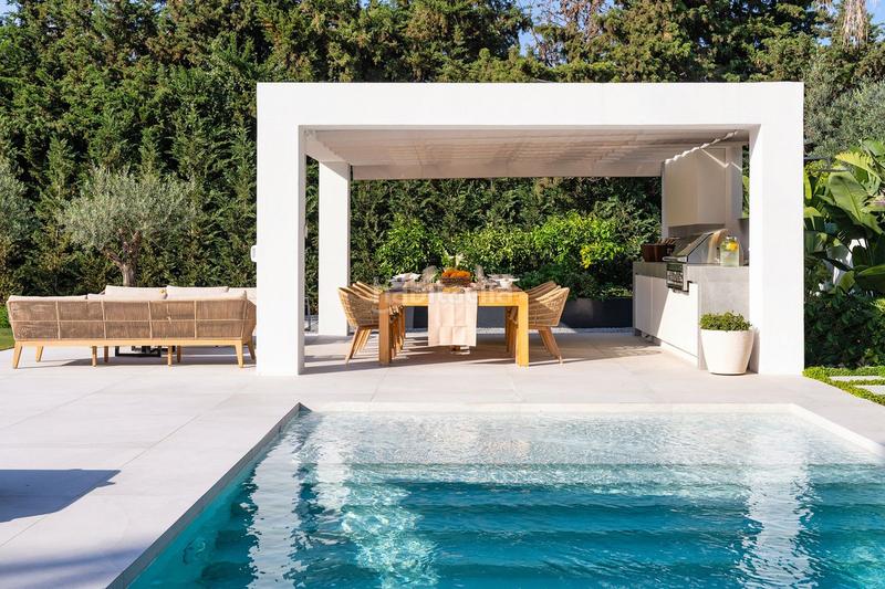 Foto e58c9a4c-1855-41cf-a71a-5c8e0950de69. Chalet with parking in Nueva Andalucía centro Marbella