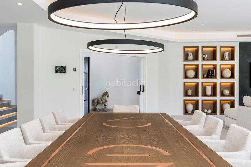 Foto 411ee49e-04ef-4c06-b234-ff433ef759ff. Chalet avec parking dans Nueva Andalucía centro Marbella