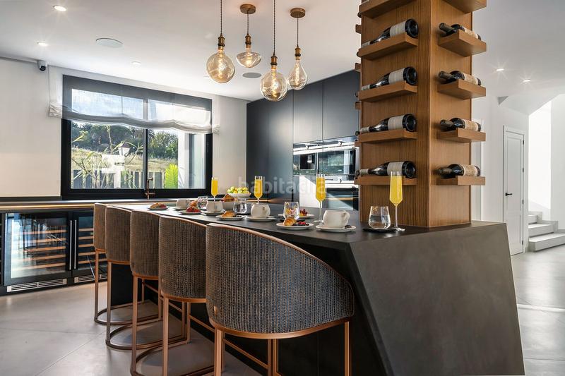 Foto 6e77da86-e43e-423b-9f9c-40fff202006e. Chalet avec parking dans Nueva Andalucía centro Marbella