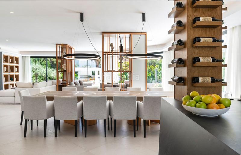 Foto fbbb6cab-7b5e-40e3-866f-a2b106c53bc8. Chalet avec parking dans Nueva Andalucía centro Marbella