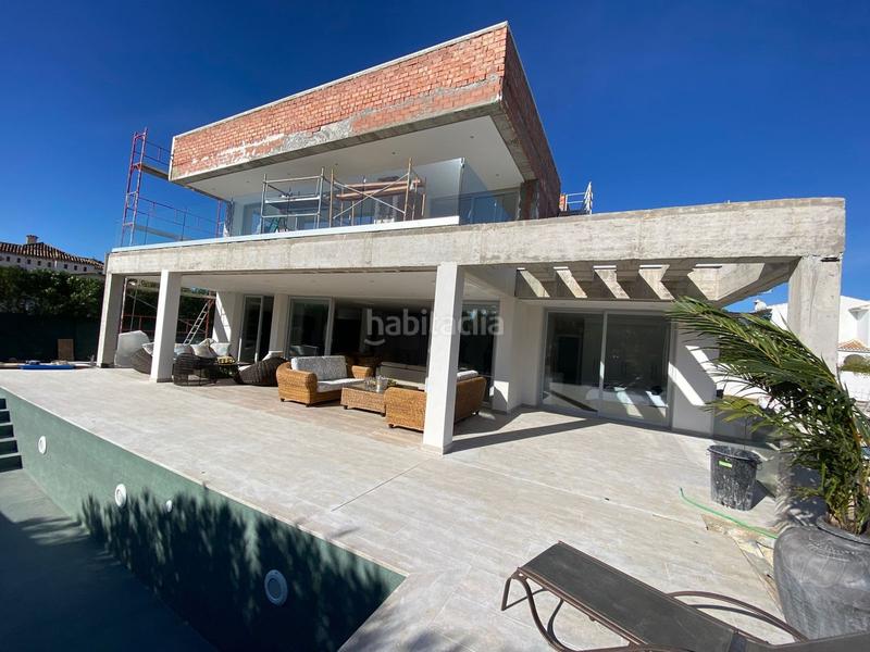 Foto b0378e71-96c2-443c-b68d-7f33b4017fdf. Chalet avec parking piscine dans Nueva Alcántara Marbella